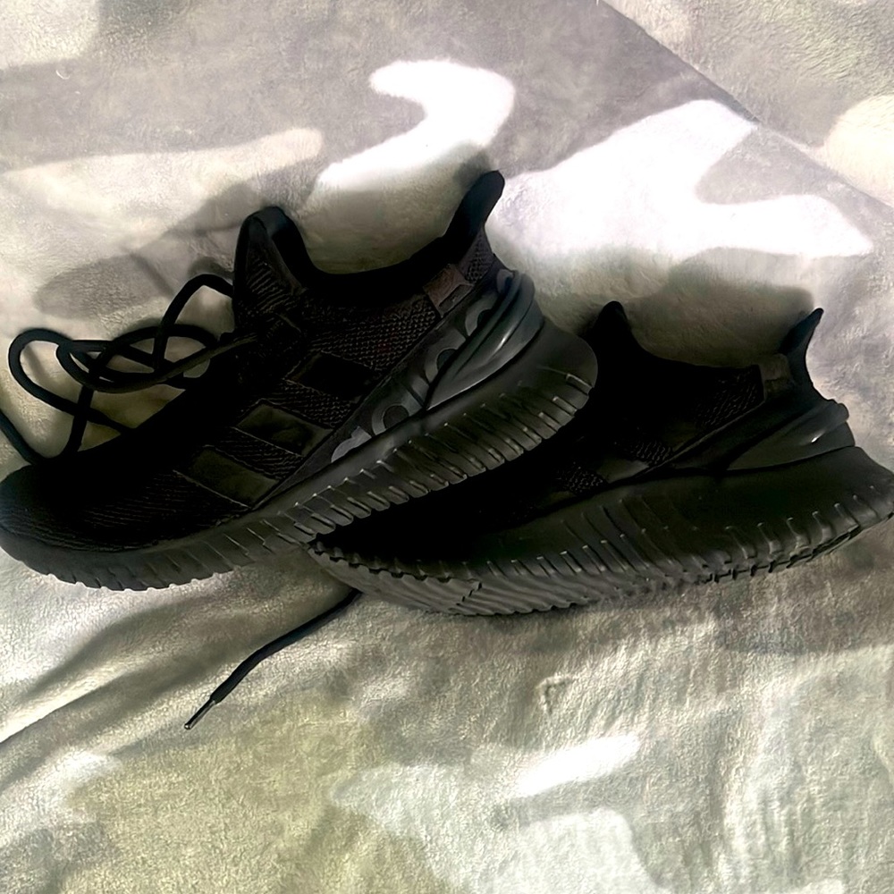 Used Adidas Cloud Foam Comfort